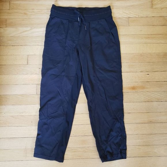 lululemon athletica Pants - Lululemon Black Jogger Pants Size 6